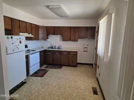 190 S West Street, Fernley, NV 89408 Photo