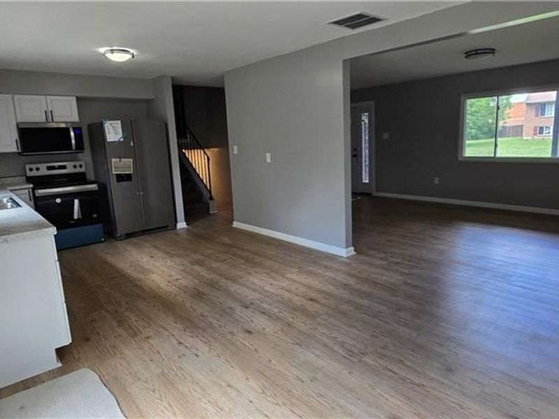 5880 Woodstone Drive, Trotwood, OH 45426 Photo 5