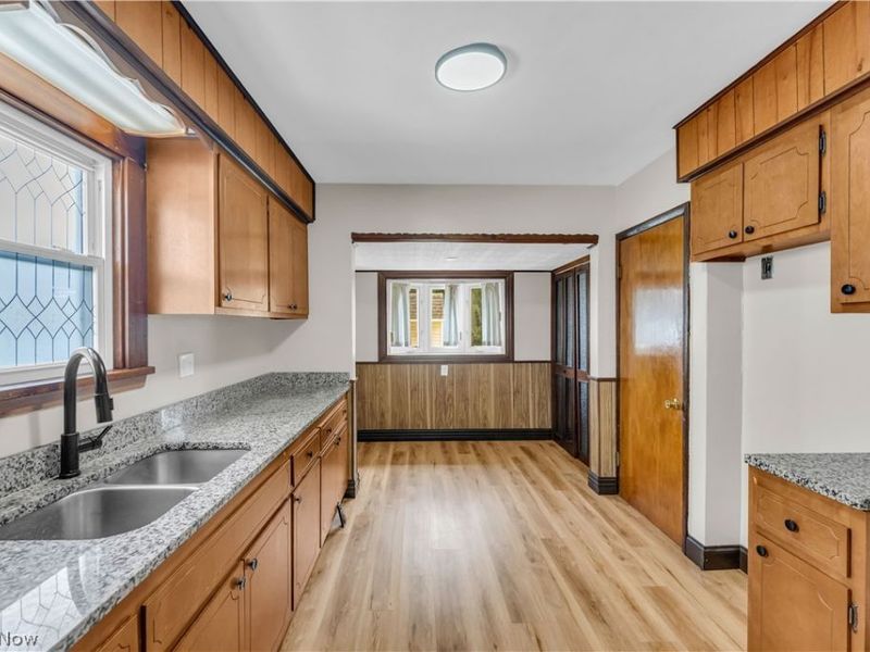 6800 Kazimier Avenue , Cleveland, OH 44105 Photo 10