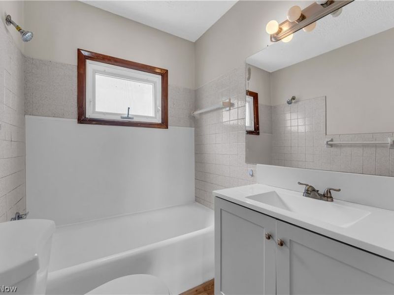 6800 Kazimier Avenue , Cleveland, OH 44105 Photo 21