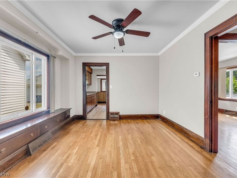 6800 Kazimier Avenue , Cleveland, OH 44105 Photo 7