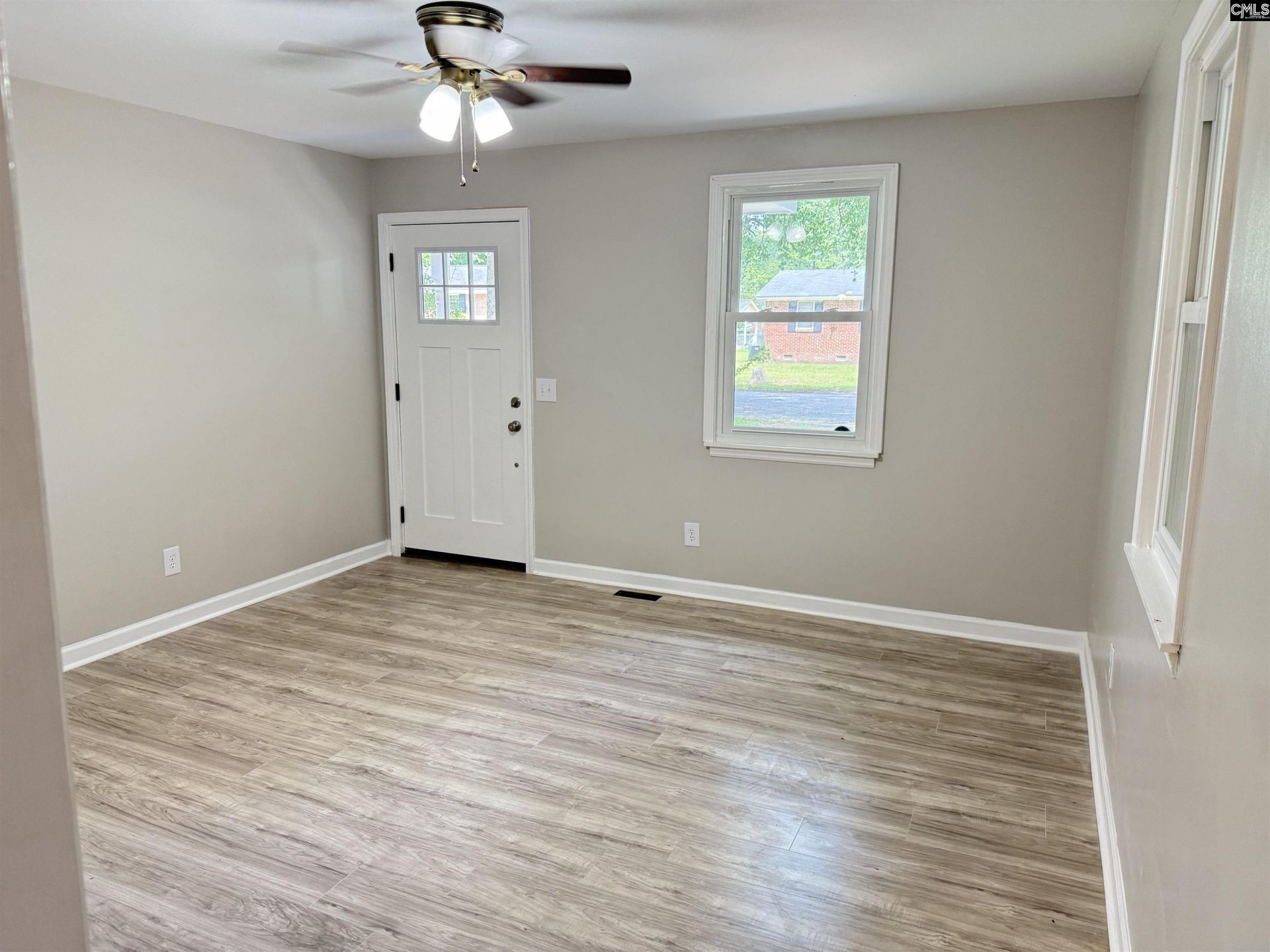 714 Henry Street  Photo 4