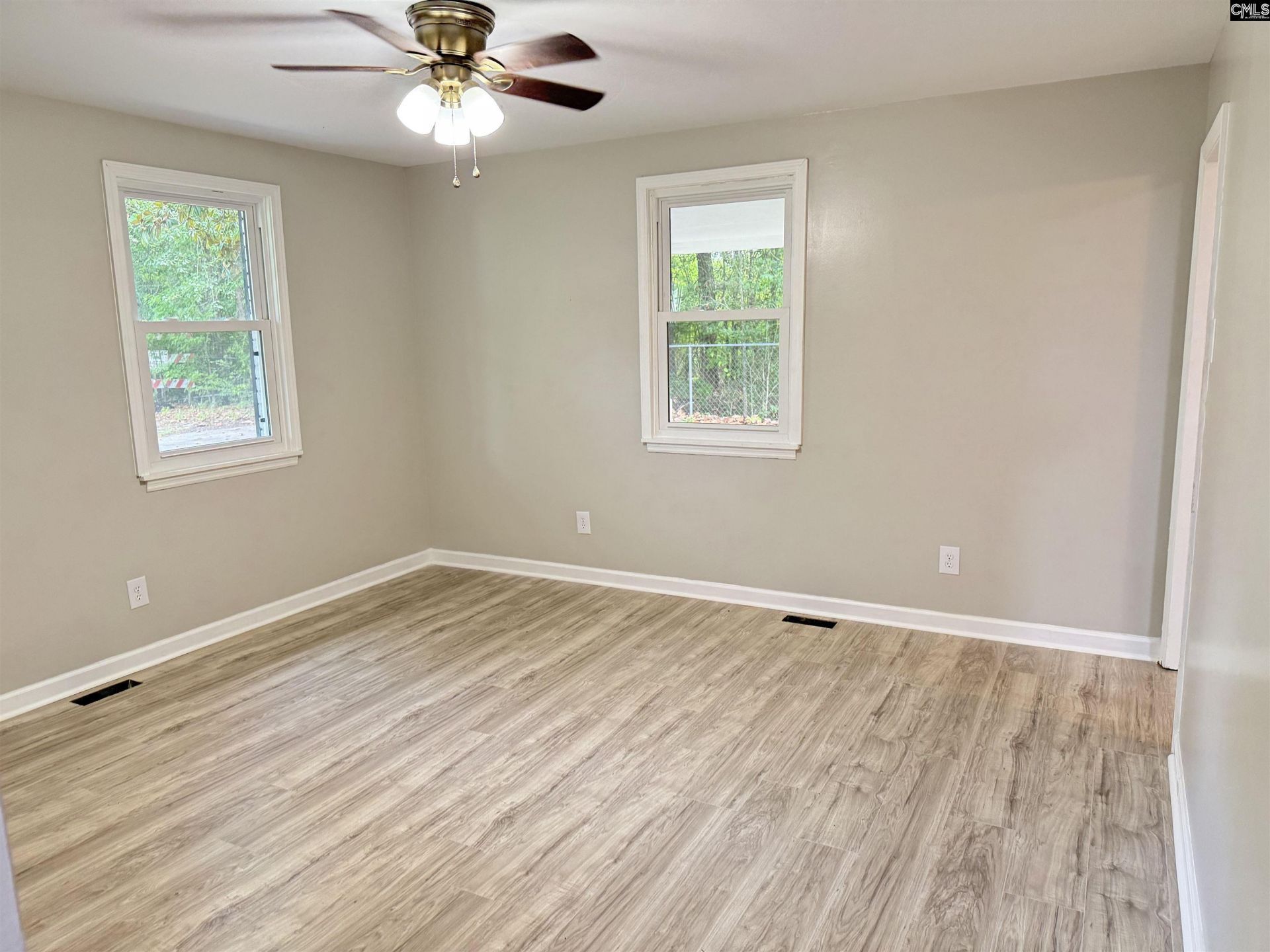 714 Henry Street  Photo 5