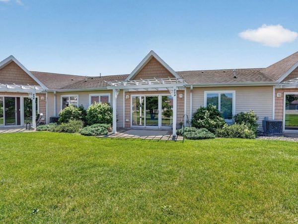 4305 Autumn Ridge Road, Unit 204, Cedar Falls, IA 50613