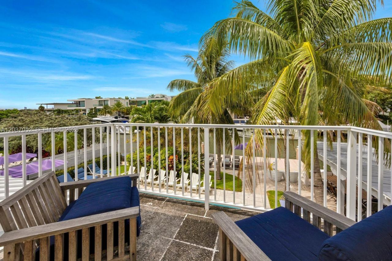 1074 NE Little River Dr , Miami, FL 33138 Photo
