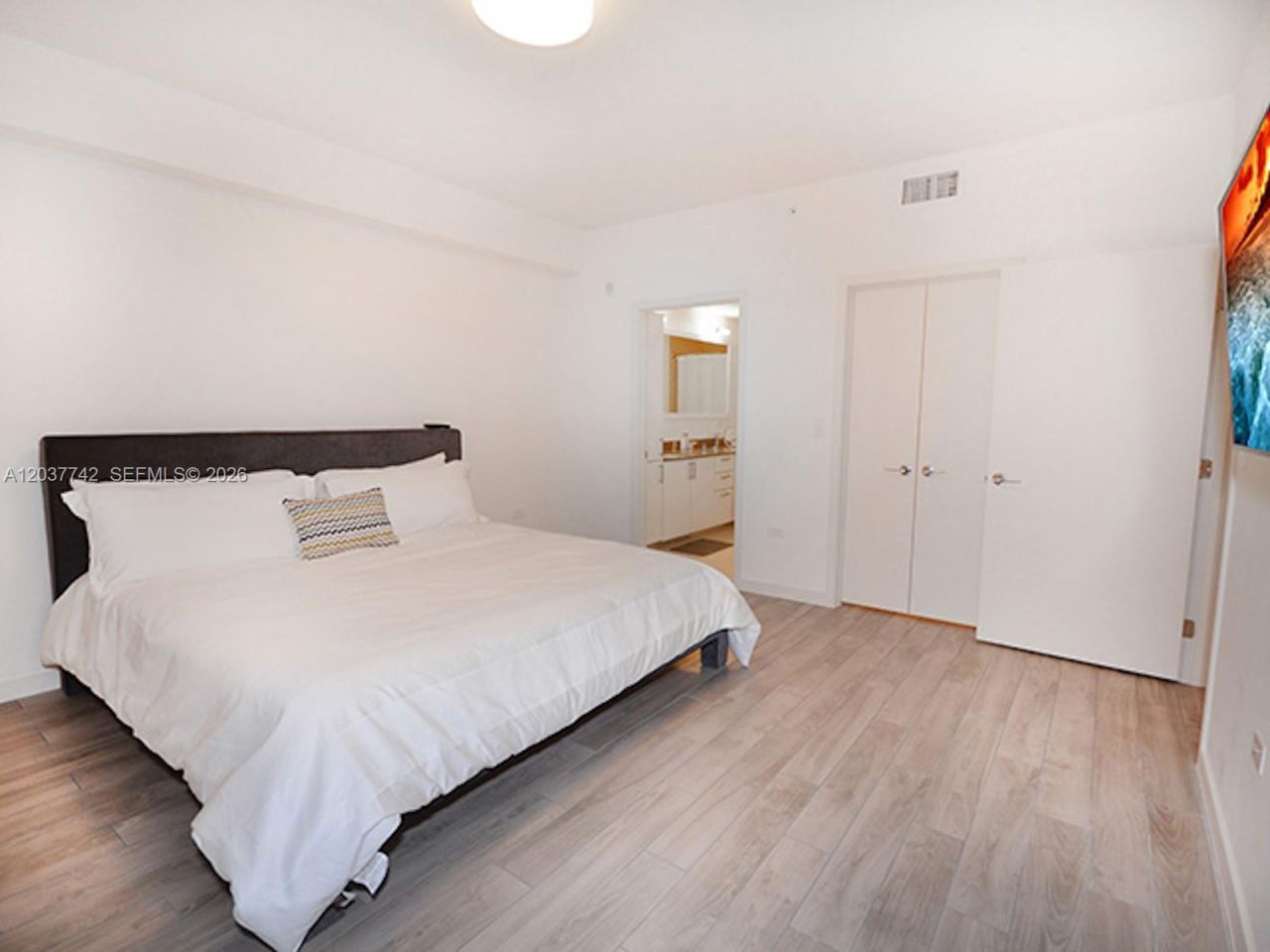 999 SW 1st Ave , Unit 1611, Miami, FL 33130 Photo