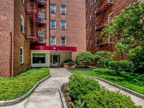 611 Palmer , Unit 5O, Yonkers, NY 10701
