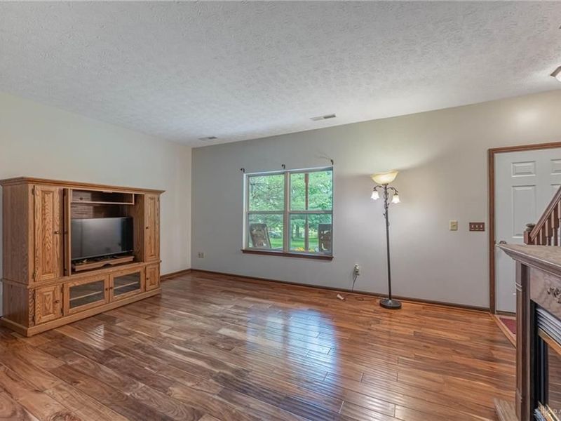 2038 Pratt Road, Blanchester, OH 45107 Photo 6