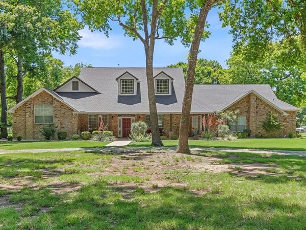 145 Indian Trail , Decatur, TX 76234