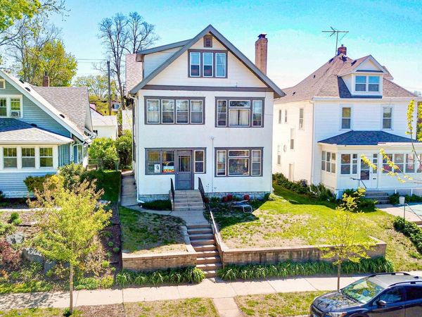 3343 15th Avenue S, Minneapolis, MN 55407