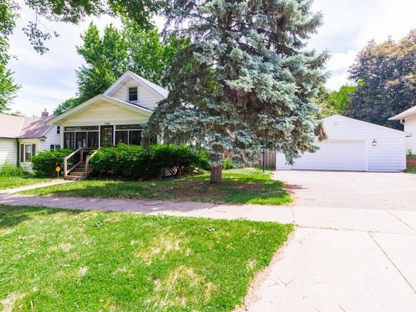 1194 Farrington Street, Saint Paul, MN 55117