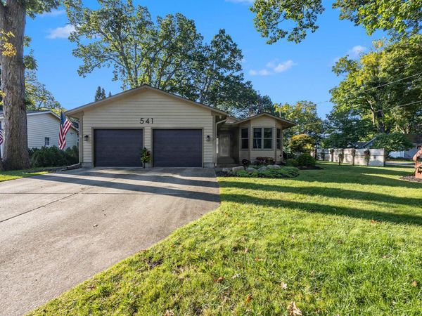 541 Mason Street, Saugatuck, MI 49453