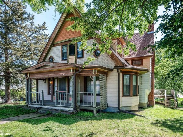 563 S Maple Street, Avoca, IA 51521