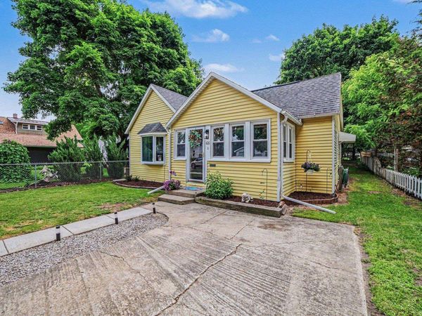 406 May Street E, Mt Pleasant, MI 48858
