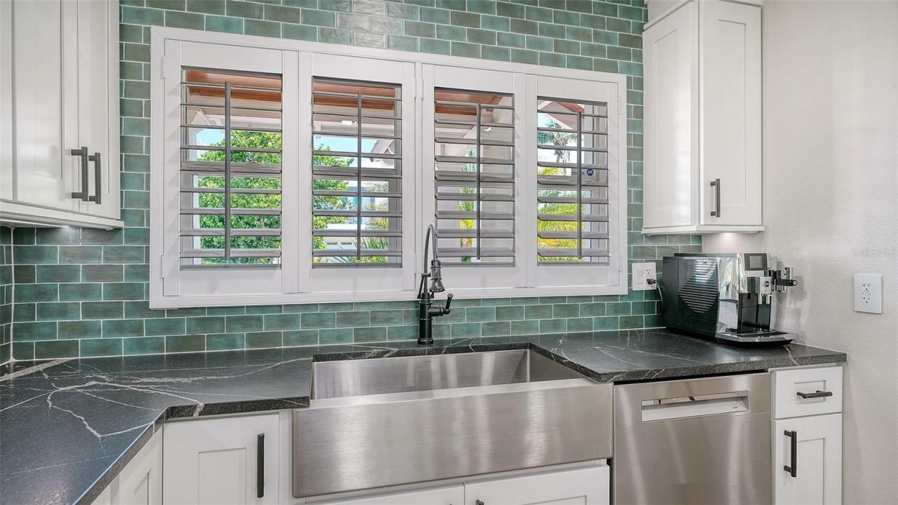602 Buttonwood Drive, Longboat Key, FL 34228 Photo