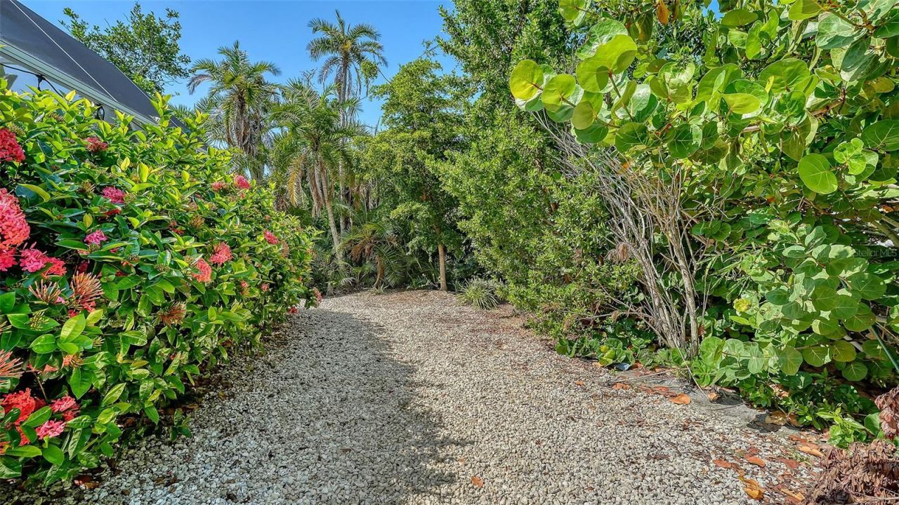 602 Buttonwood Drive, Longboat Key, FL 34228 Photo