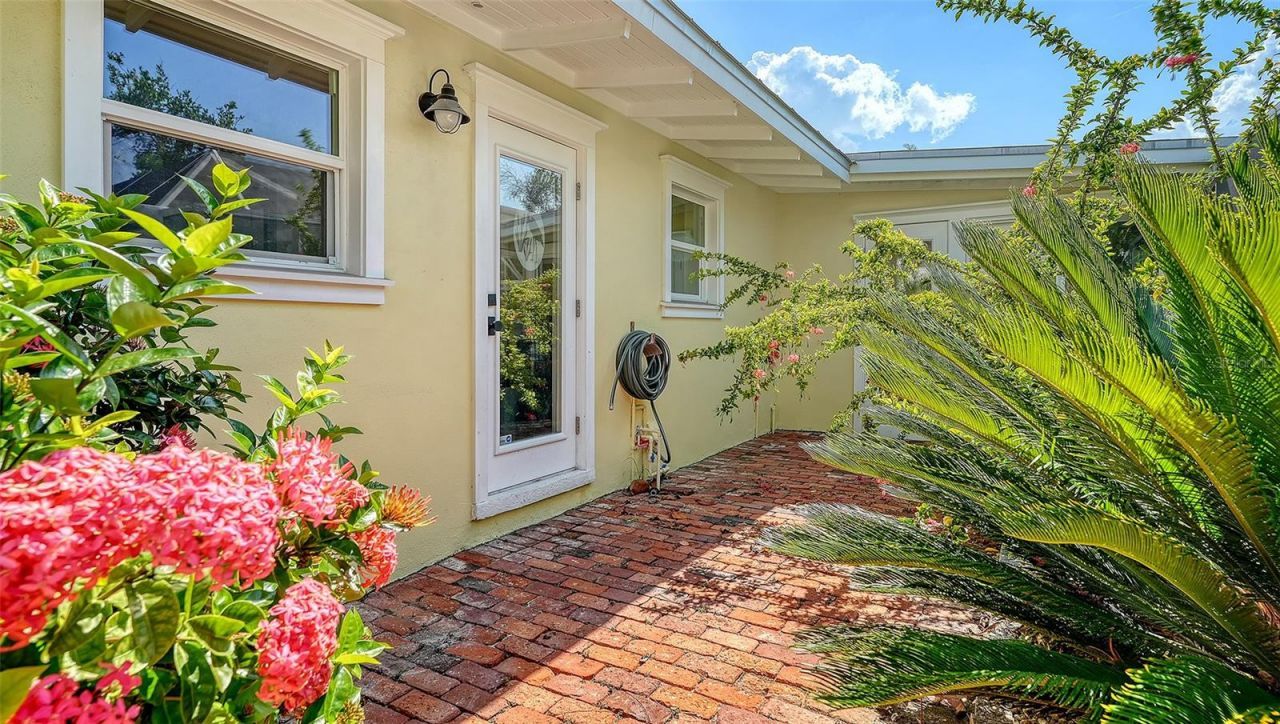 602 Buttonwood Drive, Longboat Key, FL 34228 Photo
