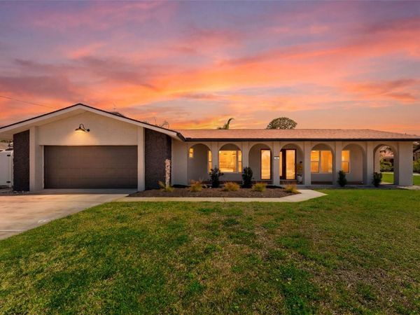 140 88 TH AVENUE NE, ST PETERSBURG, FL 33702