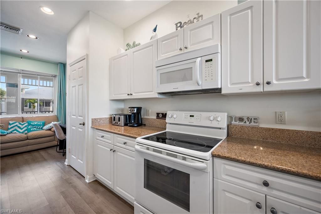 7925 Mahogany Run Ln, Unit 923, Naples, FL 34113 Photo
