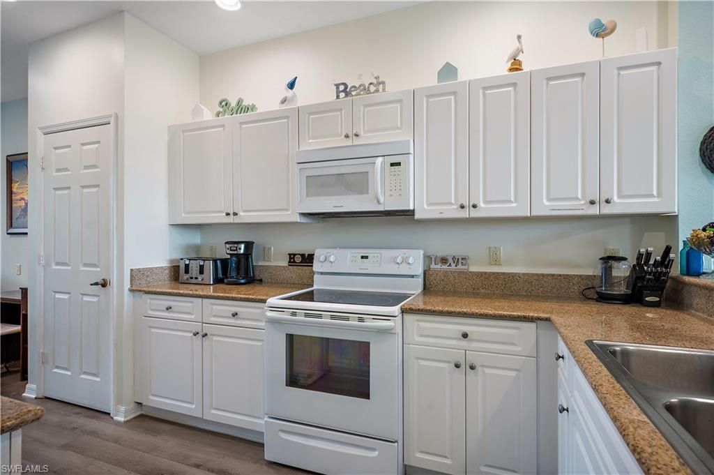 7925 Mahogany Run Ln, Unit 923, Naples, FL 34113 Photo