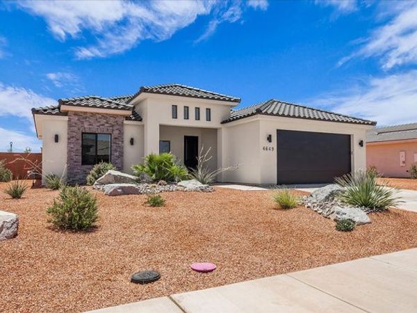 4649 W 3080 S, Hurricane, UT 84737