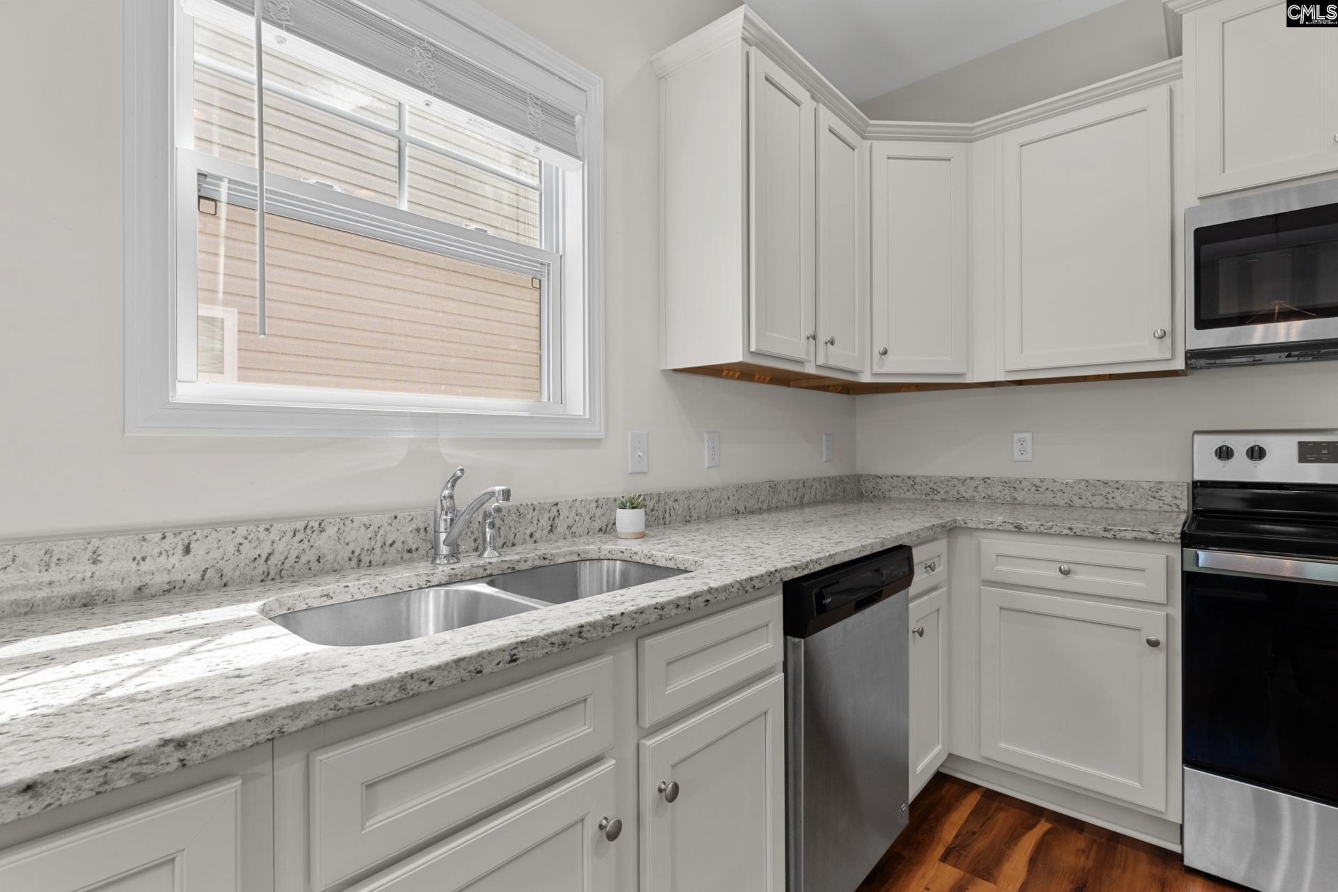 172 Wisley Garden Drive Photo 13