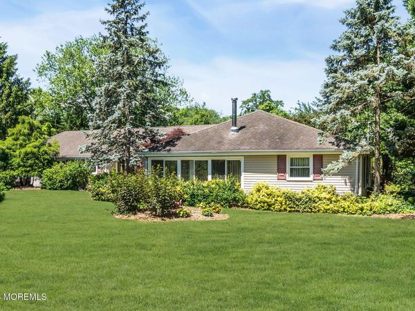 89 Harmony Avenue, Middletown, NJ 07748