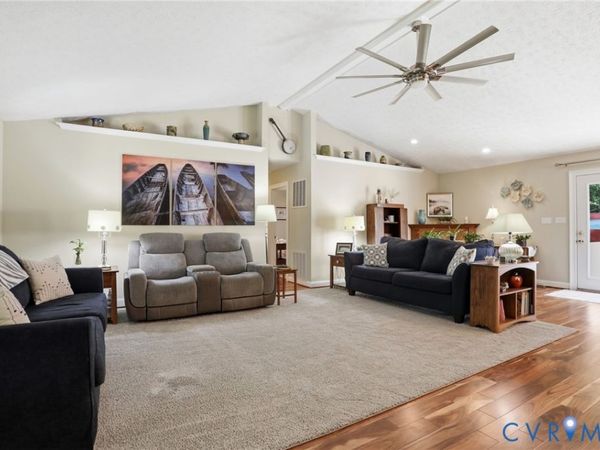 17690 Templeton Road , Disputanta, VA 23842