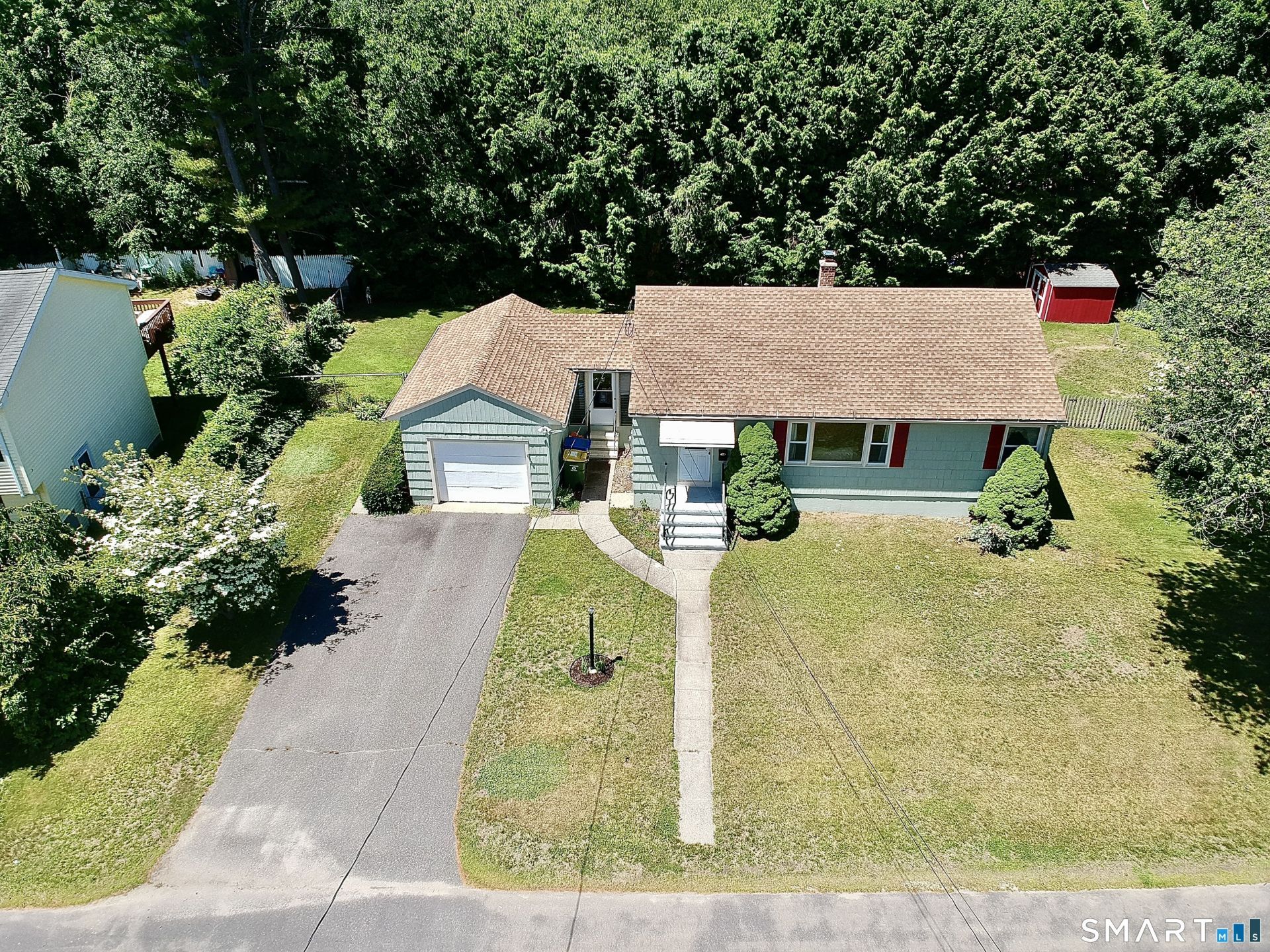 100 Decicco, Waterbury, CT 06705 Main Photo