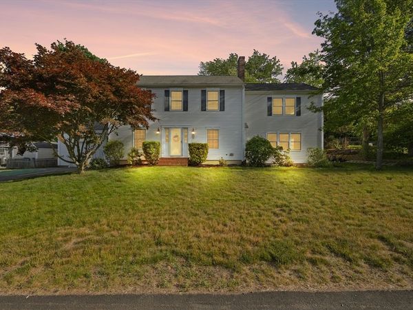 8 Robinwood Dr, Canton, MA 02021