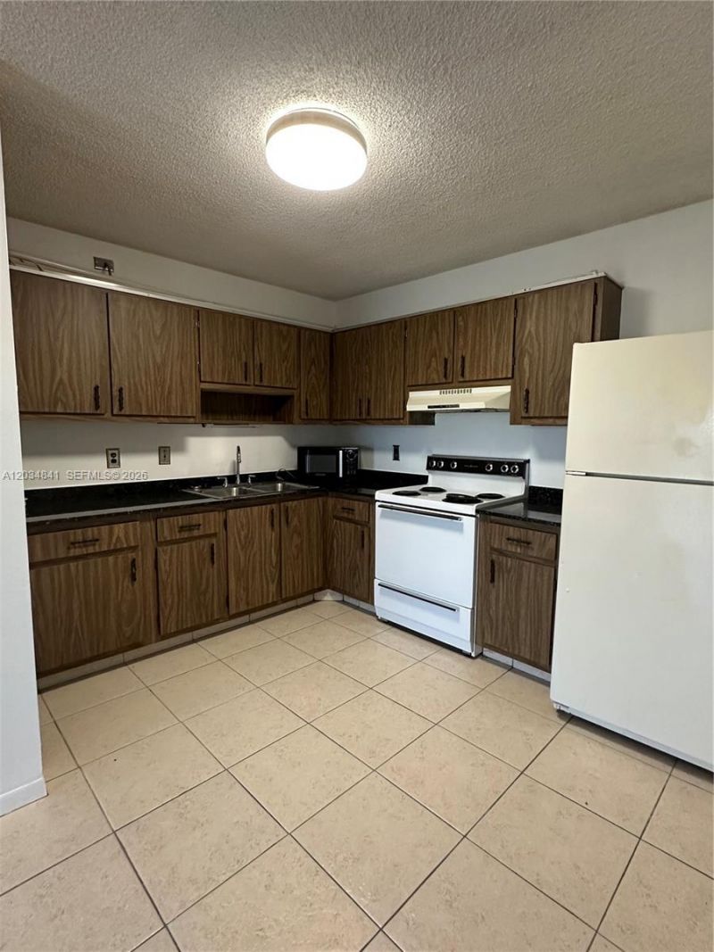 3490 La Jardin Ct , Unit B-2, Greenacres, FL 33463 Photo