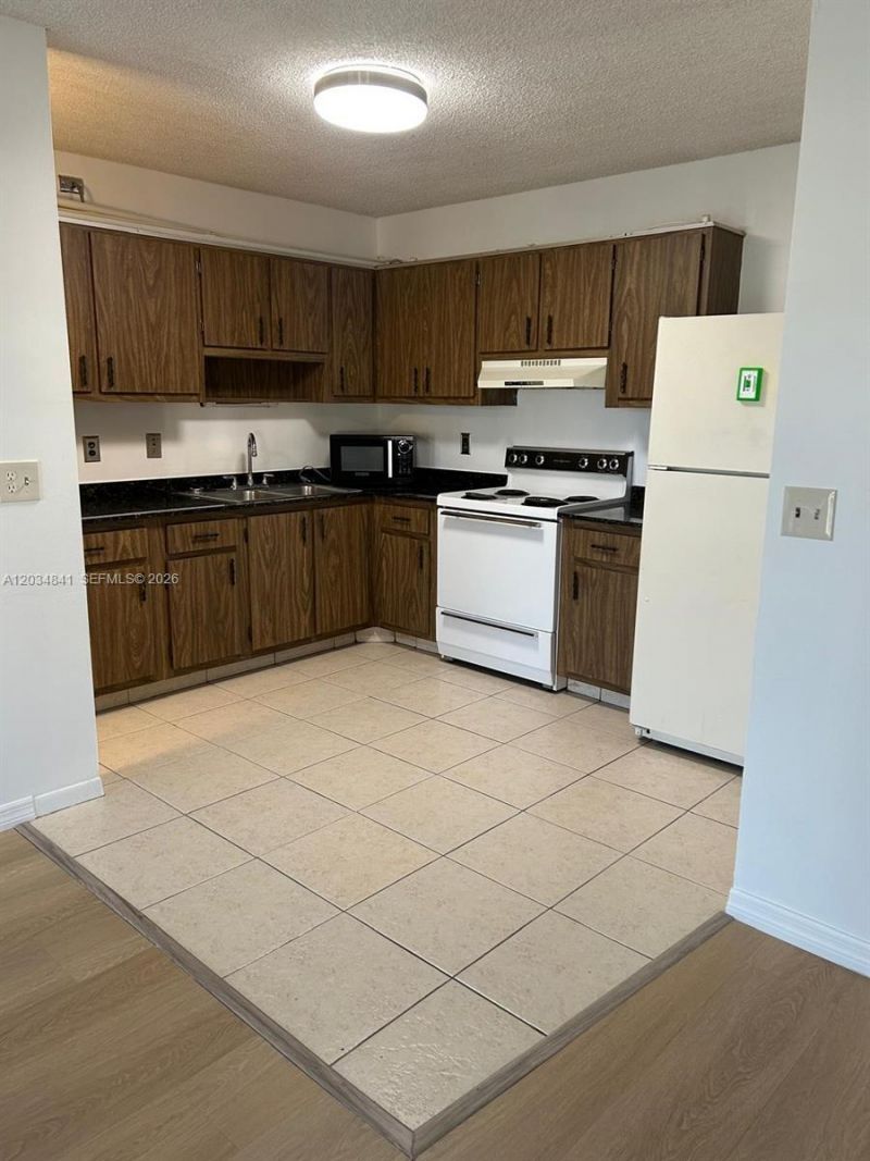 3490 La Jardin Ct , Unit B-2, Greenacres, FL 33463 Photo