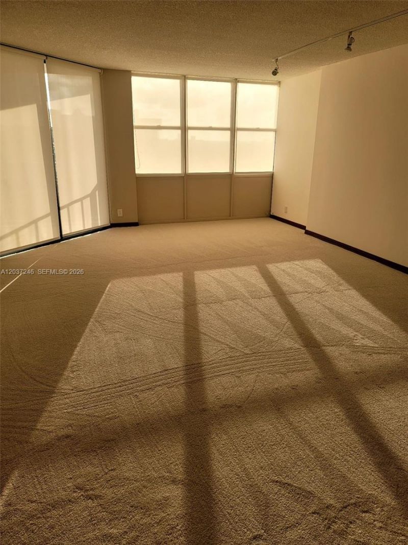 1901 Brickell Ave, Unit B1807, Miami, FL 33129 Photo