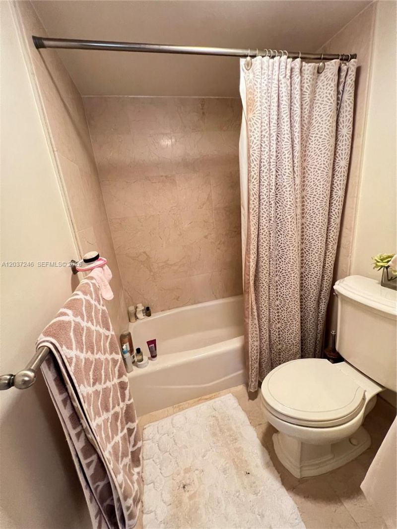 1901 Brickell Ave , Unit B1807, Miami, FL 33129 Photo