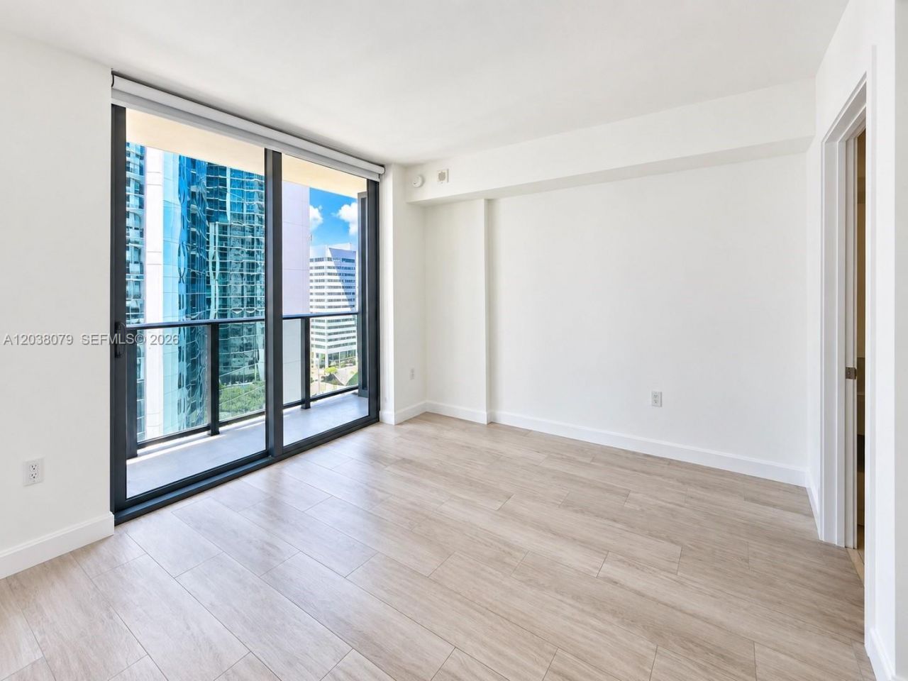 55 SW 9th St, Unit 1607, Miami, FL 33130 Photo