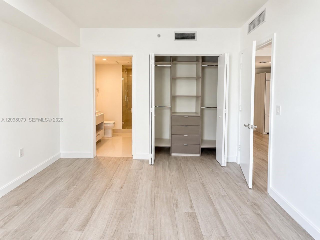 55 SW 9th St, Unit 1607, Miami, FL 33130 Photo