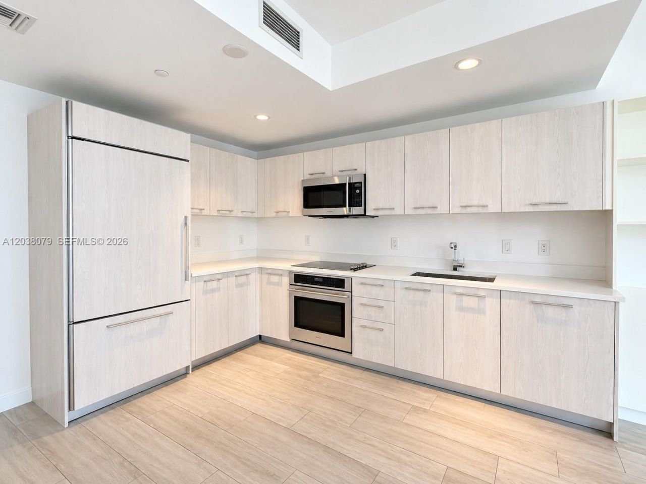 55 SW 9th St, Unit 1607, Miami, FL 33130 Photo