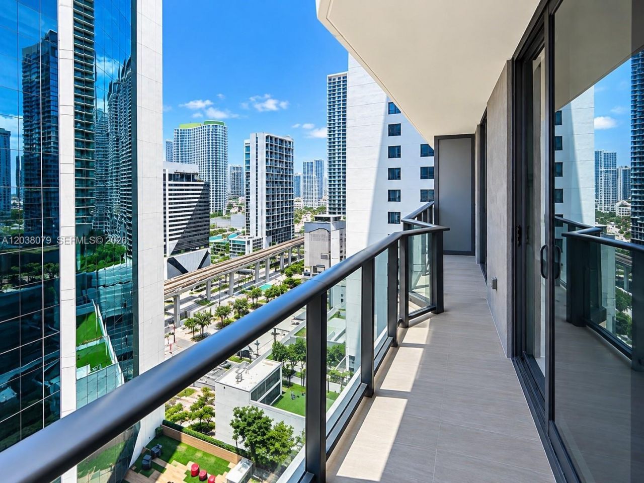 55 SW 9th St, Unit 1607, Miami, FL 33130 Photo
