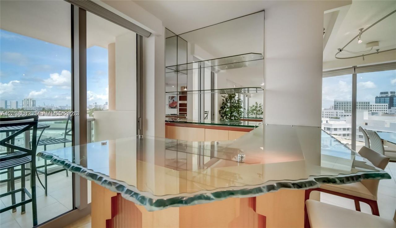 1455 Ocean Dr , Unit 902, Miami Beach, FL 33139 Photo