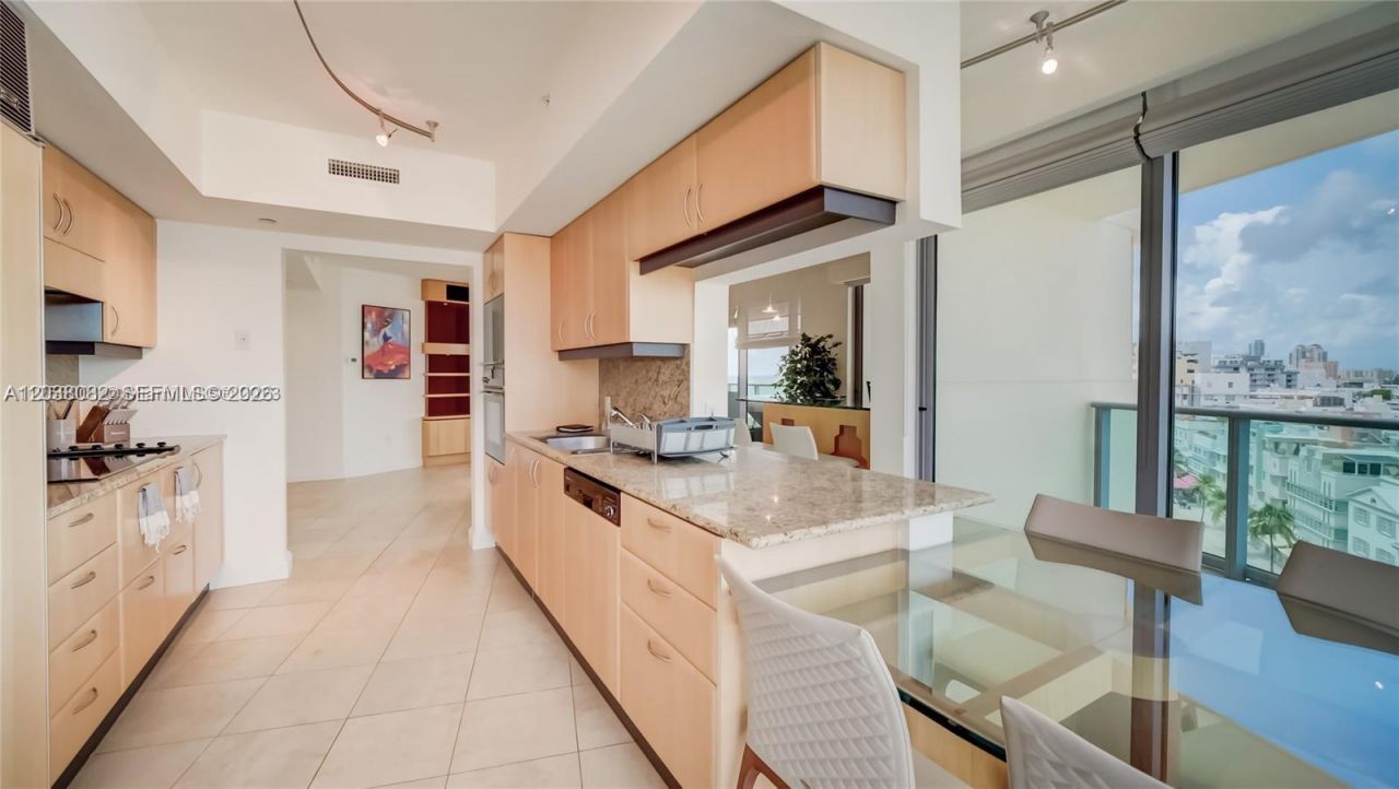 1455 Ocean Dr , Unit 902, Miami Beach, FL 33139 Photo