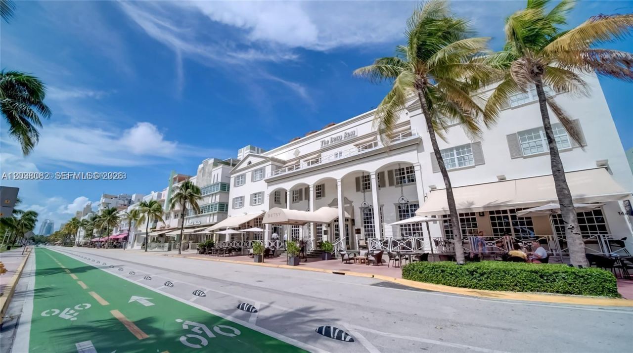 1455 Ocean Dr , Unit 902, Miami Beach, FL 33139 Photo