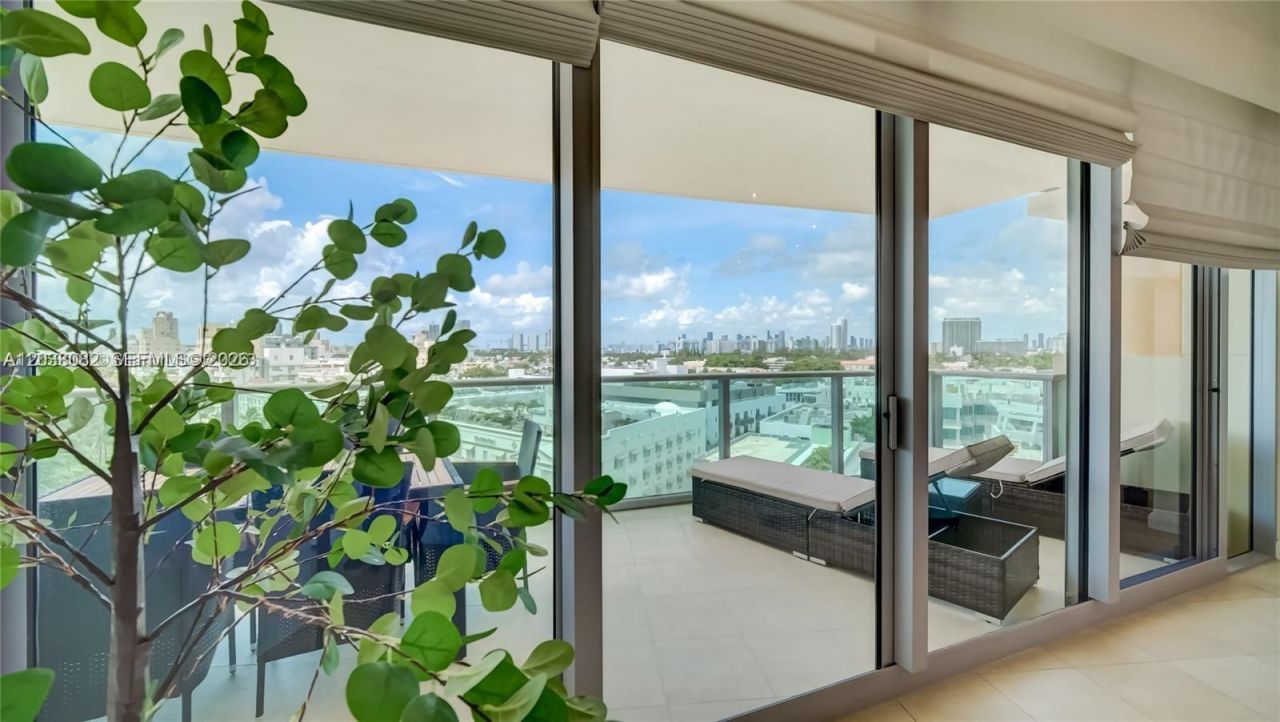 1455 Ocean Dr , Unit 902, Miami Beach, FL 33139 Photo