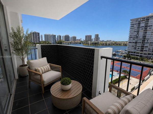 2780 NE 183rd St, Unit 810, Aventura, FL 33160