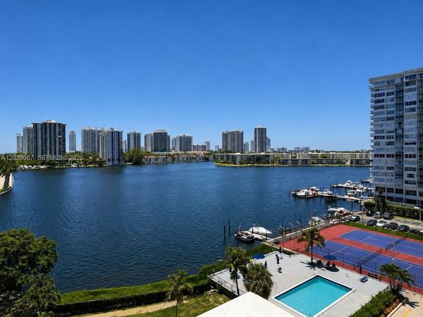 2780 NE 183rd St, Unit 810, Aventura, FL 33160