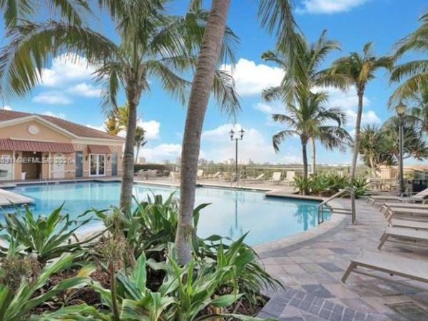 3232 SW 22nd Ter, Unit 1510, Miami, FL 33145