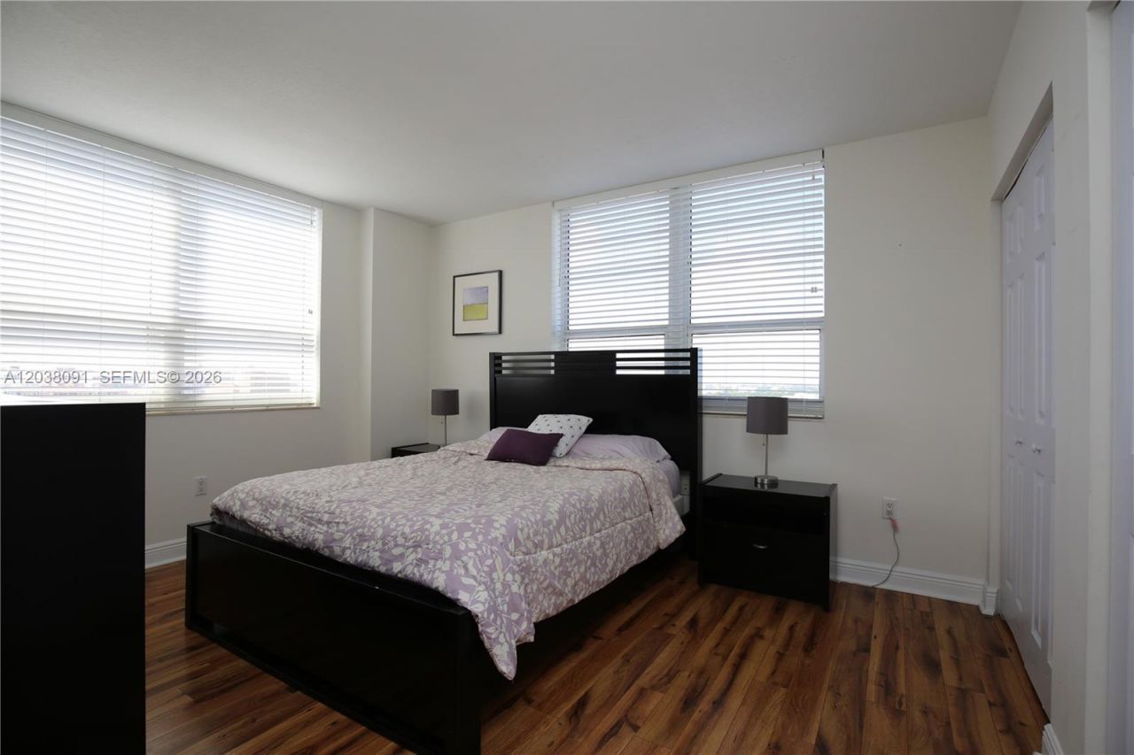 3232 SW 22nd Ter, Unit 1510, Miami, FL 33145 Photo