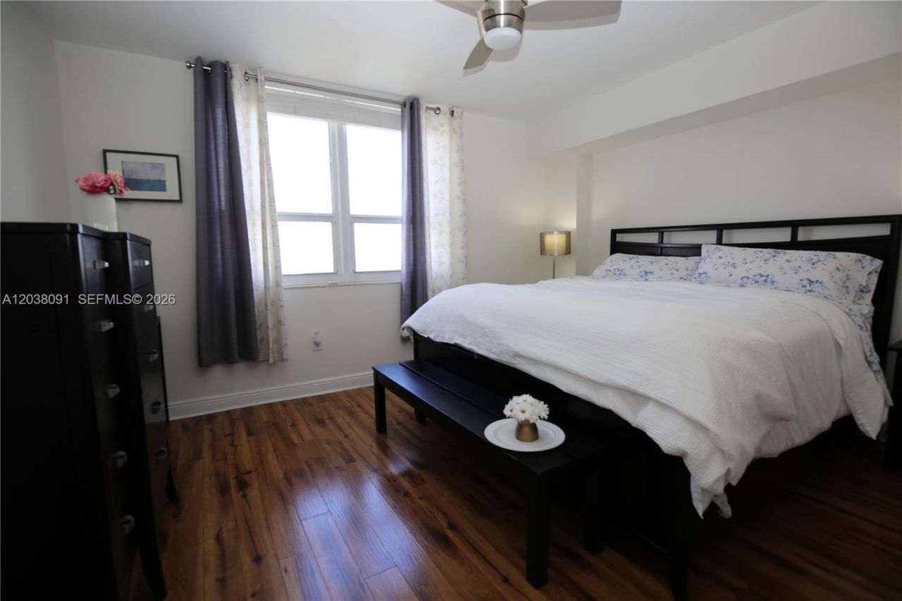 3232 SW 22nd Ter, Unit 1510, Miami, FL 33145 Photo