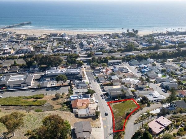 581 Wadsworth Avenue, Pismo Beach, CA 93449