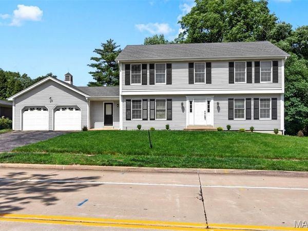 310 Stablestone Drive , Chesterfield, MO 63017