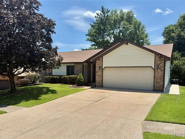 6 Quiet Brook Court, St Charles, MO 63303